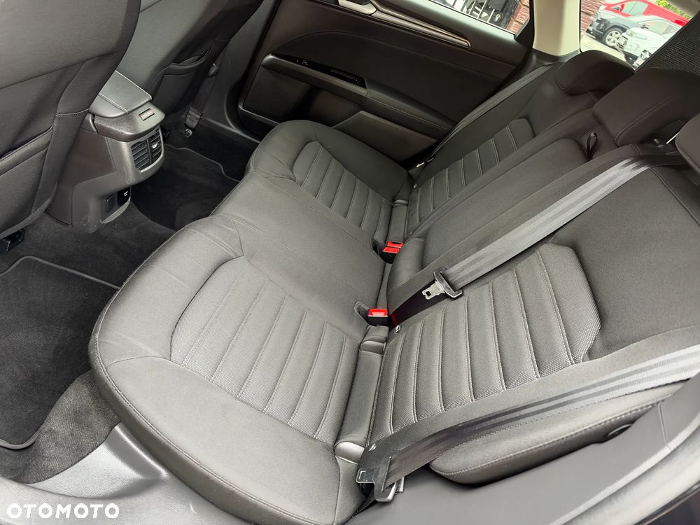 Ford Mondeo 2.0 EcoBlue Titanium - 34