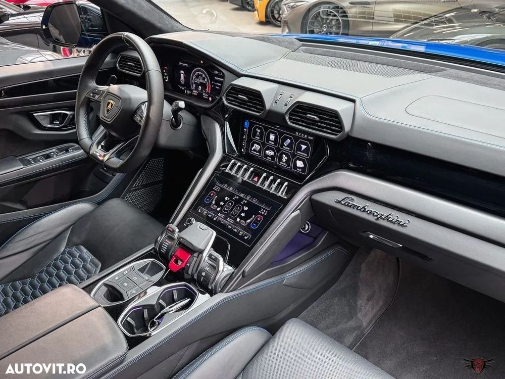 Lamborghini URUS Standard - 15