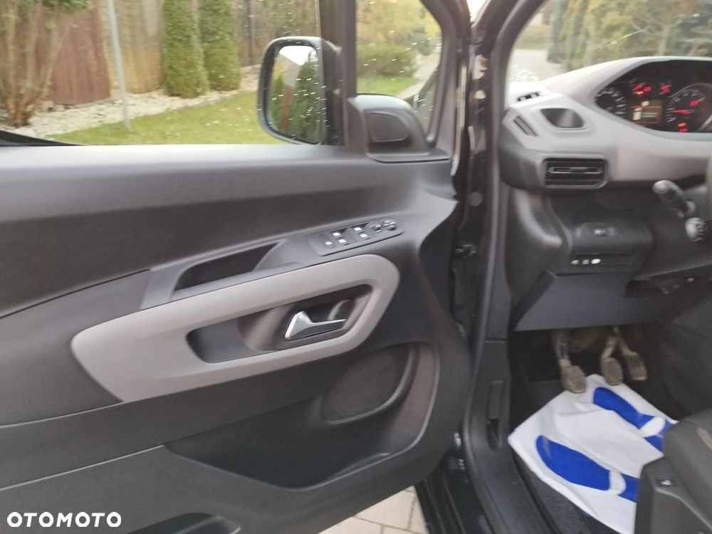 Peugeot Rifter 1.5 BlueHDI Allure S&S - 22