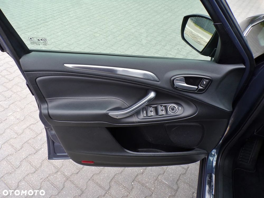 Ford S-Max 2.0 TDCi DPF Titanium - 17