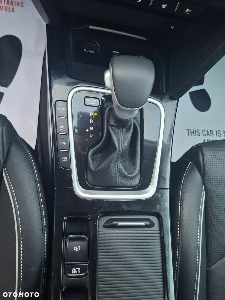 Kia XCeed - 16
