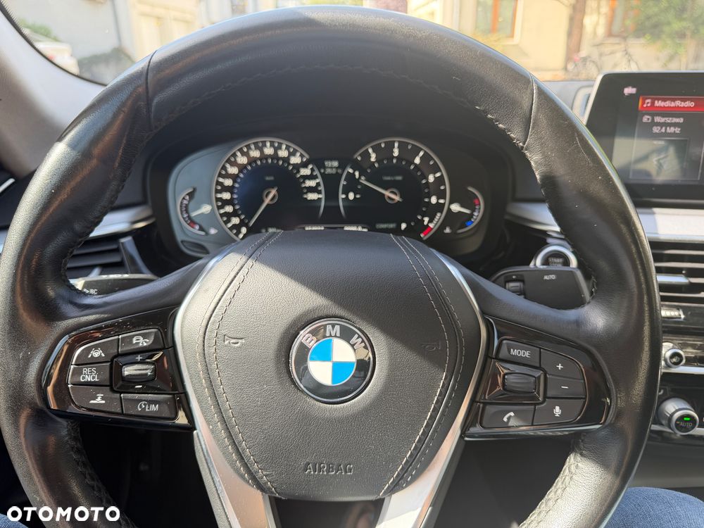 BMW Seria 5 530i xDrive - 6