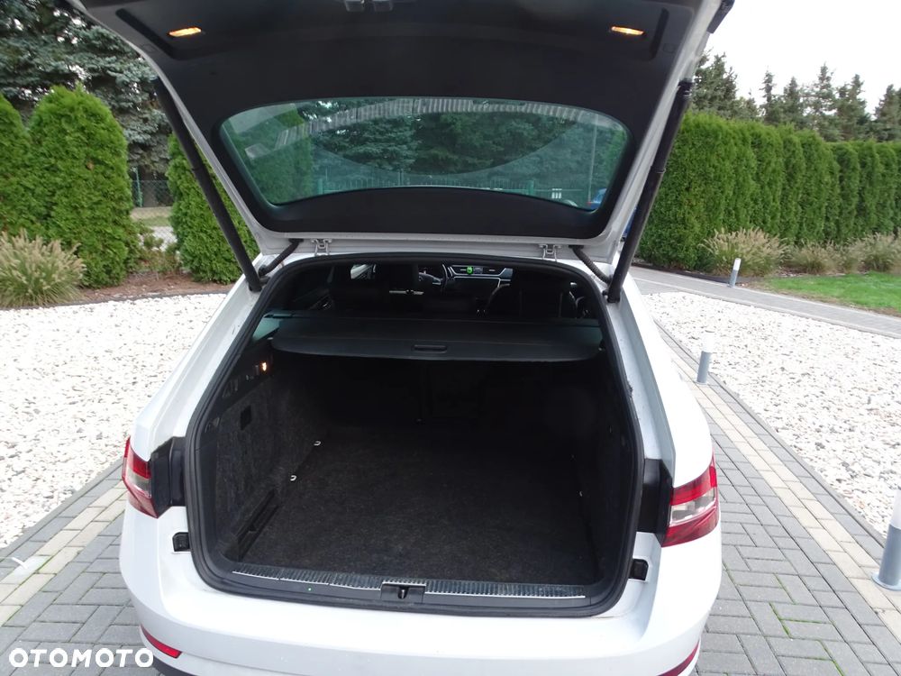 Skoda Superb 2.0 TDI 4x4 DSG L&K - 5