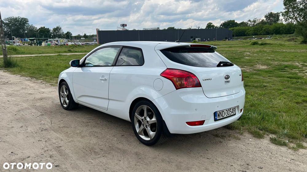 Kia Ceed - 3