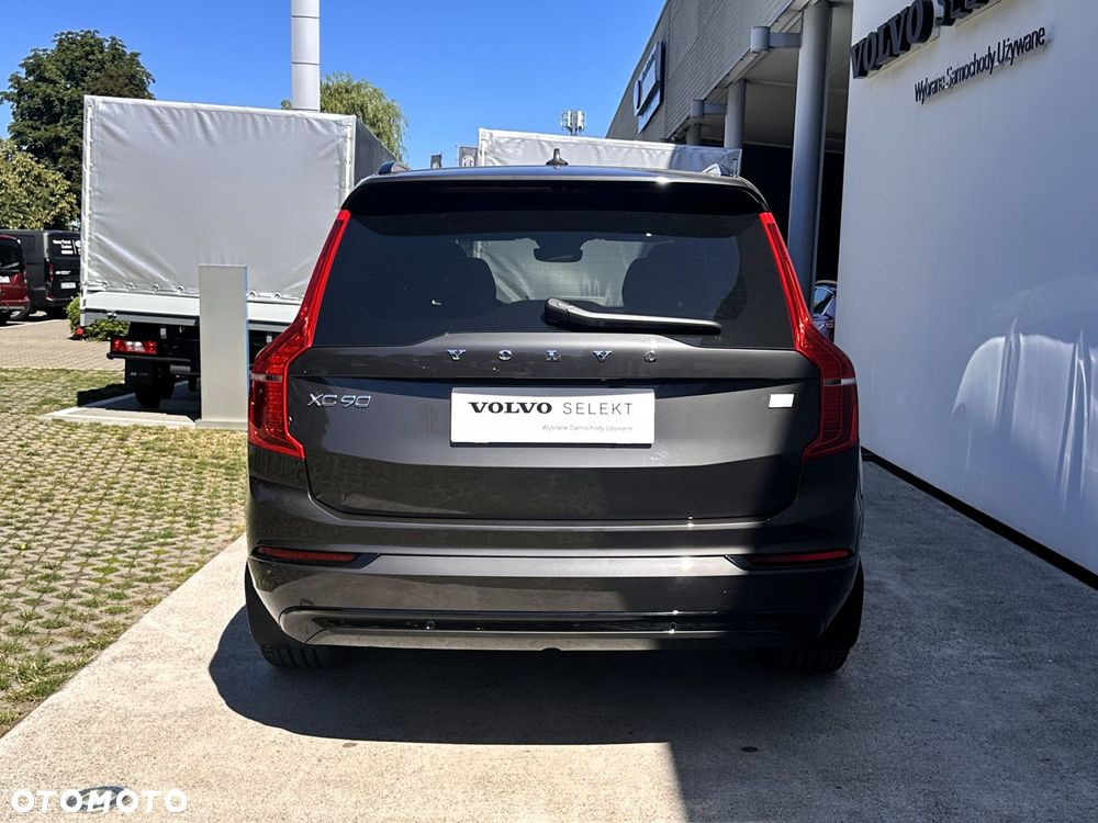 Volvo XC 90 - 8