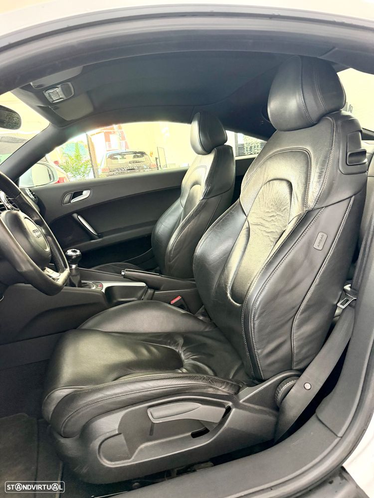 Audi TT Coupé 2.0 TDI quattro - 12