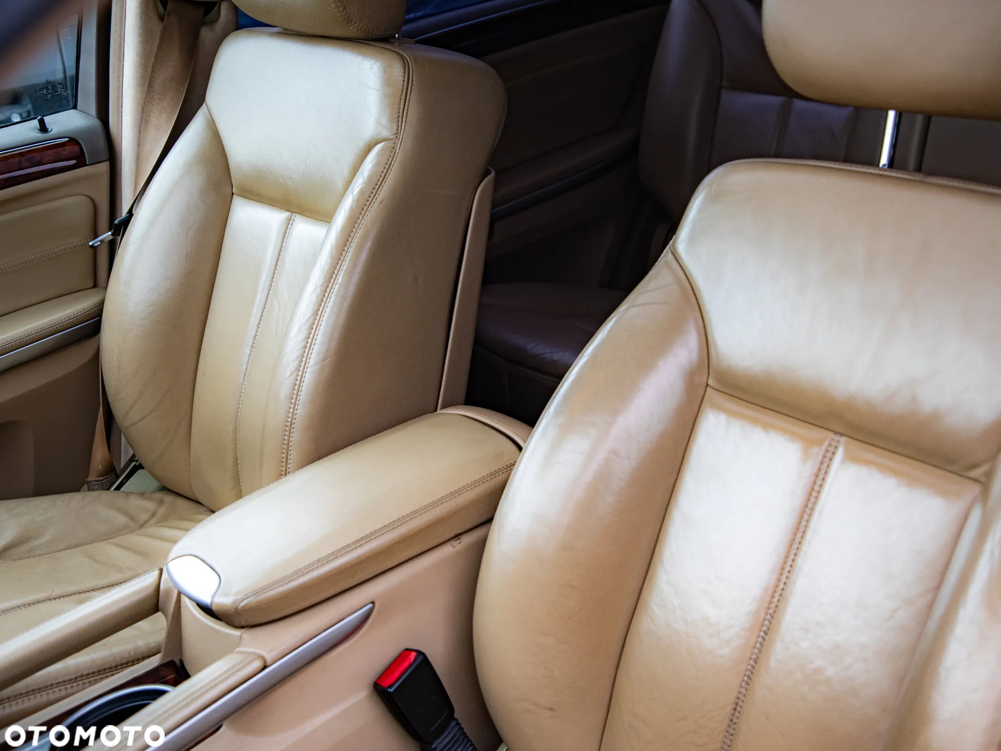 Mercedes-Benz GL 500 4Matic 7G-TRONIC - 8