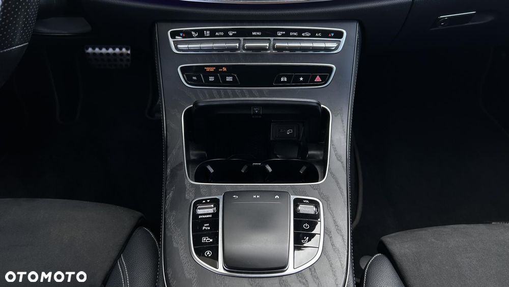 Mercedes-Benz Klasa E - 19