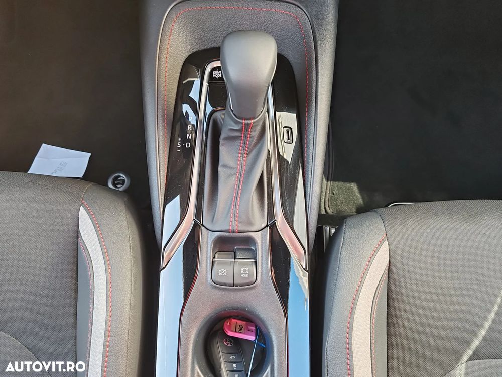 Toyota Corolla 2.0 HSD Exclusive Plus GR Sport Bi-Tone - 19