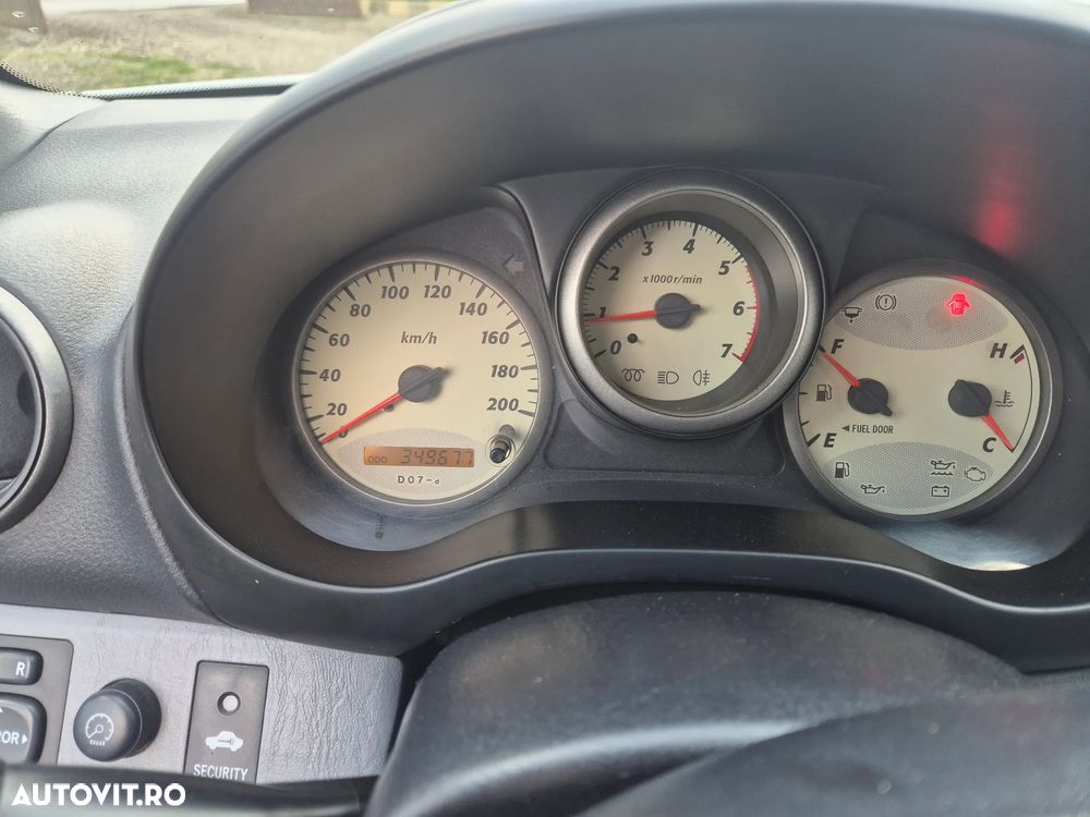 Toyota RAV4 D-4D 4x4 - 7