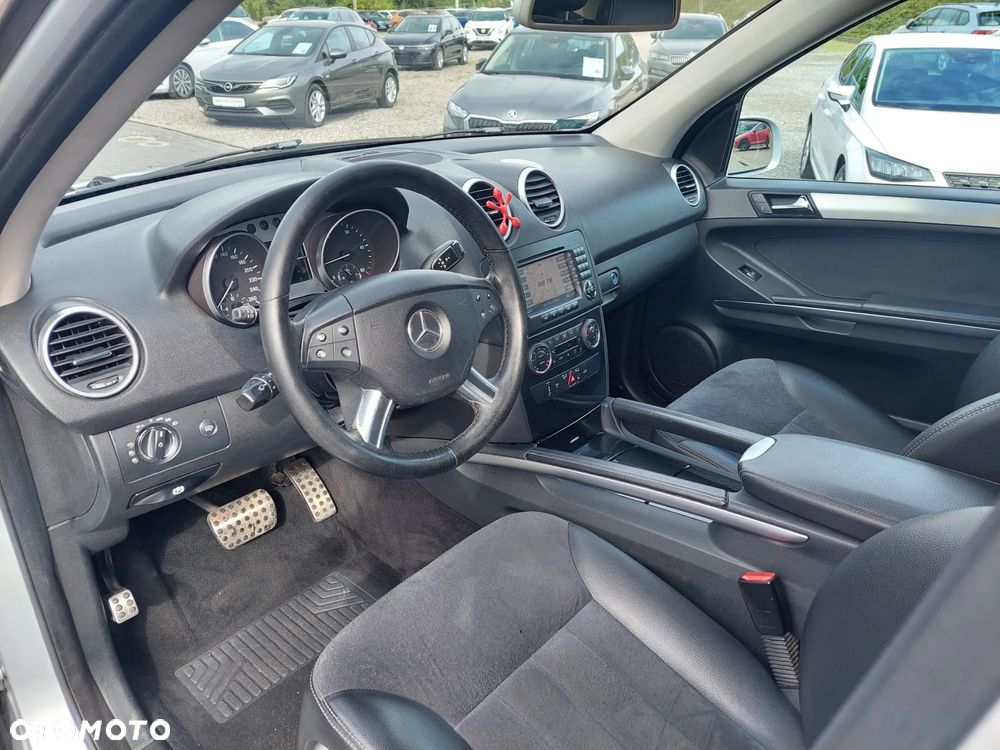 Mercedes-Benz ML - 10