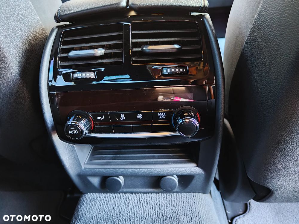BMW Seria 5 M550d xDrive - 19