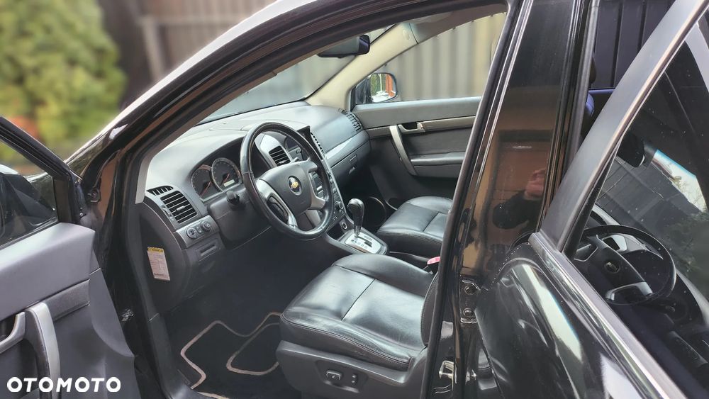 Chevrolet Captiva 3.2 4WD 7 Sitzer LT - 7