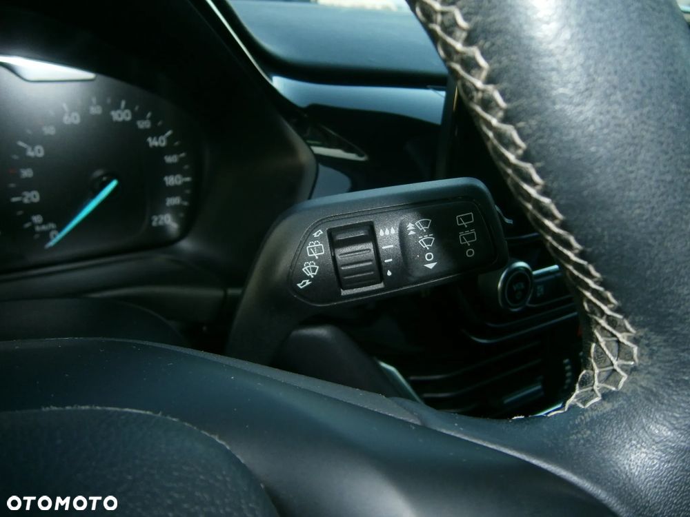 Ford Fiesta 1.0 EcoBoost S&S TITANIUM X - 26