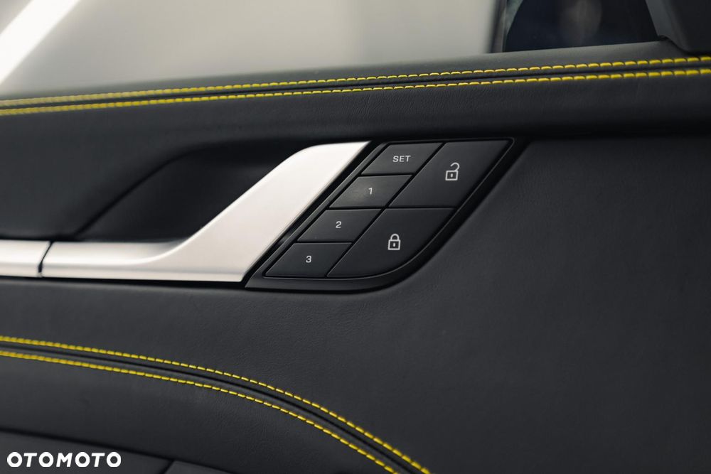 Porsche 911 Turbo S - 31