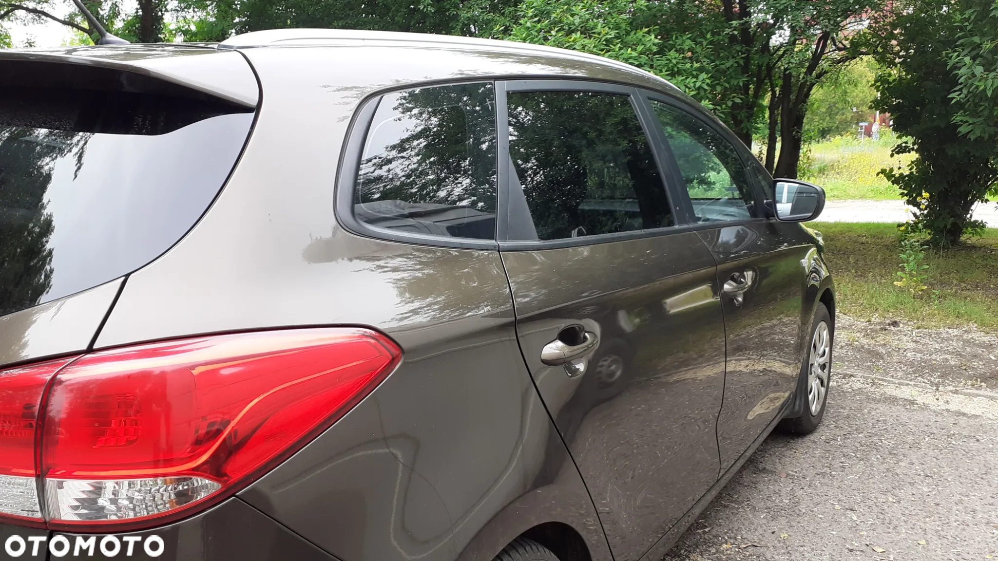 Kia Carens 1.6 GDI L 7os - 17