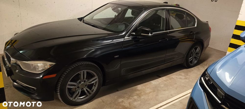 BMW Seria 3 328i Luxury Line - 15