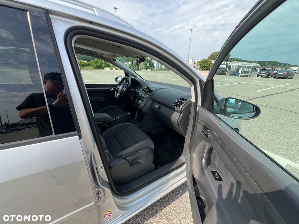 Volkswagen Touran 1.4 TSI Conceptline - 20