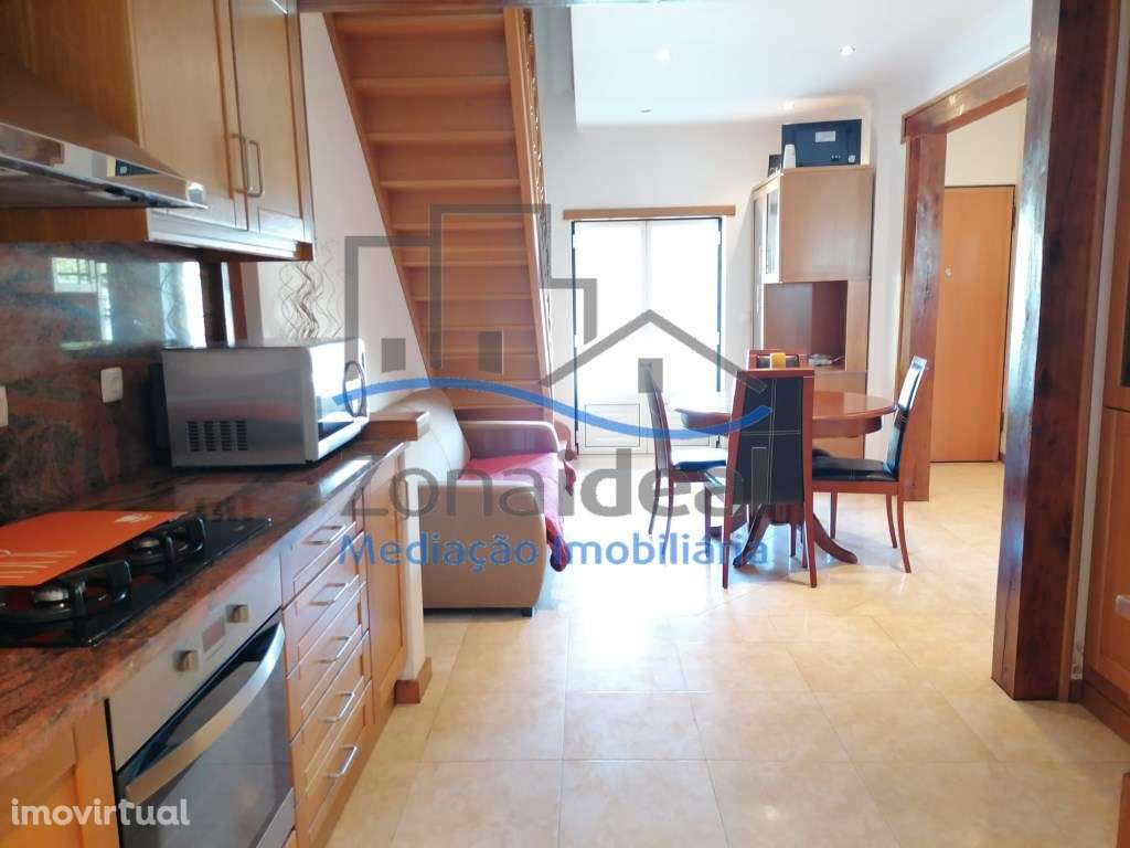 Moradia com quintal, localizada em Alenquer - Grande imagem: 3/20