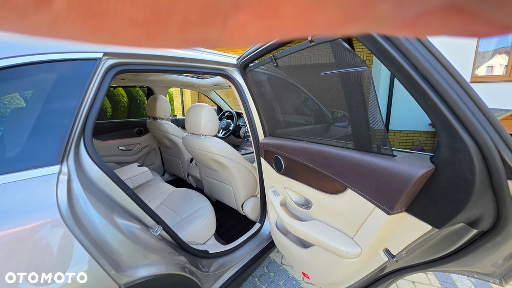 Mercedes-Benz GLC 220 d 4-Matic - 24