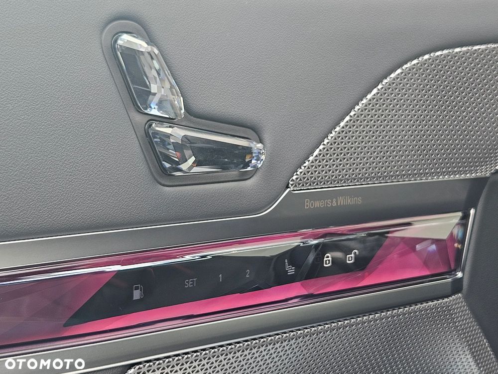 BMW Seria 7 M760e PHEV xDrive sport - 15