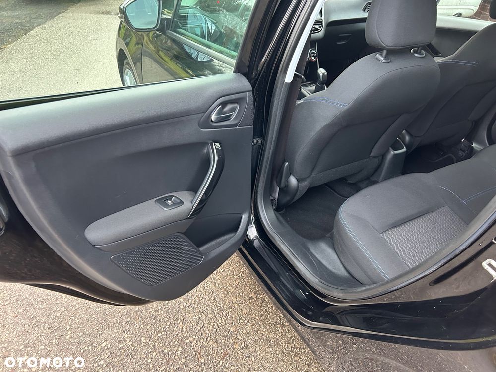 Peugeot 208 1.2 PureTech GPF Signature S&S - 7