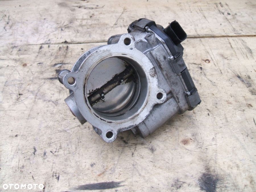 FORD MUSTANG VI 2.3 PRZEPUSTNICA GB8E-9F991-BC - 2