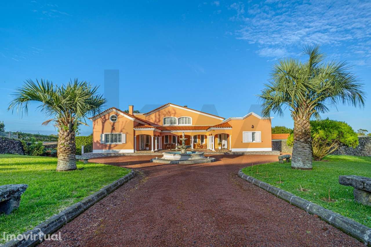 Moradia de Luxo | Moradia T7 nos Fenais da Luz - Grande imagem: 2/56