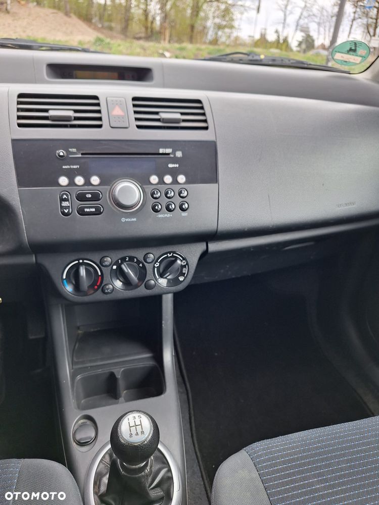 Suzuki Swift 1.3 DDiS Comfort - 7
