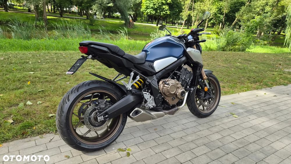 Honda CB - 3