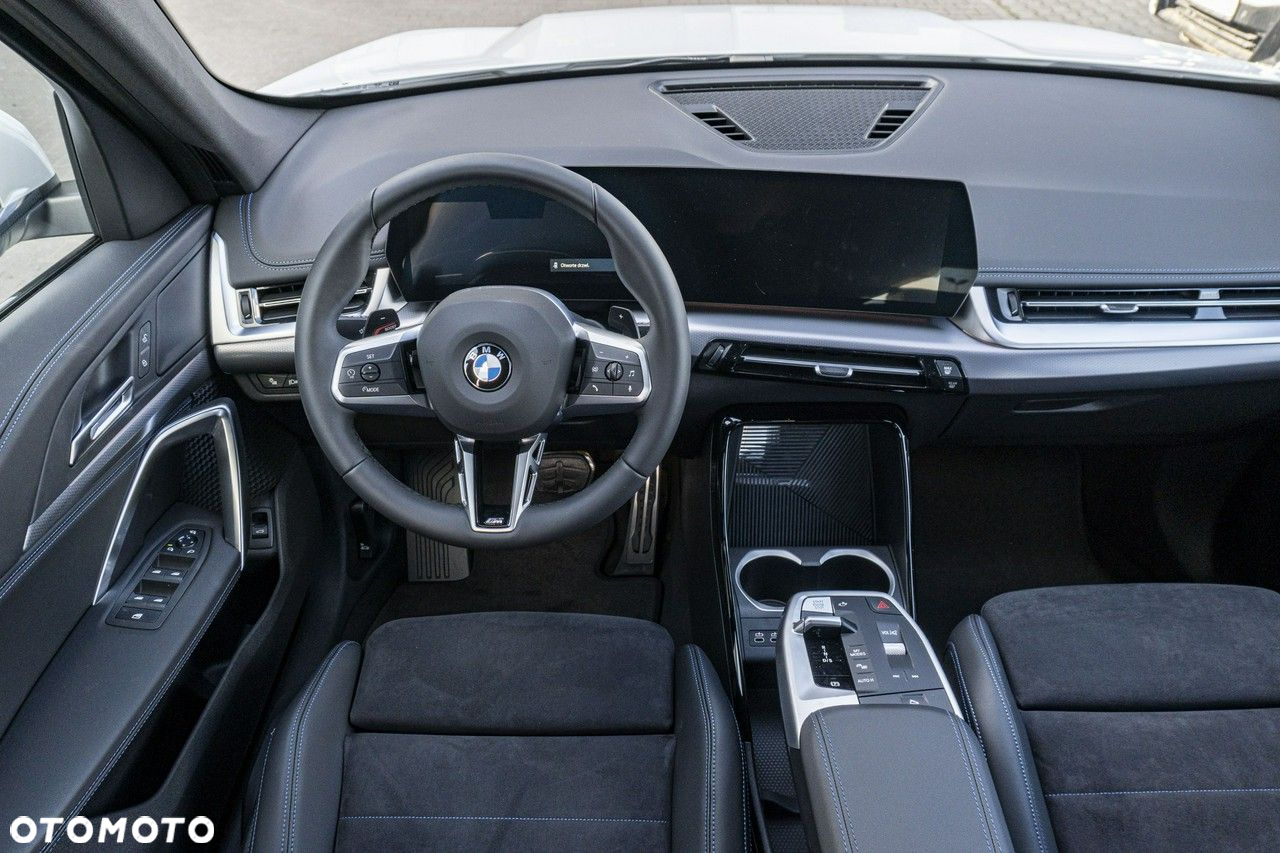 BMW X1 sDrive18i - 13