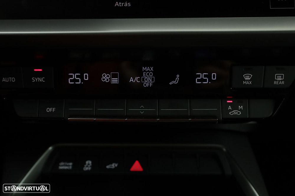 Audi A3 Sportback 45 TFSIe S line - 13