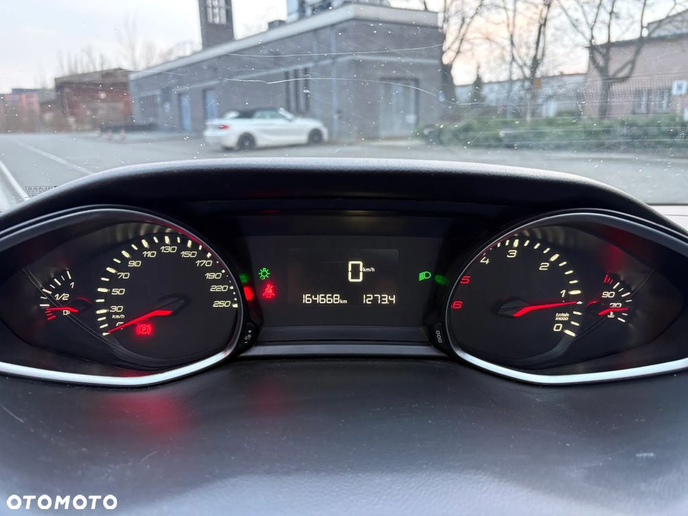 Peugeot 308 1.6 BlueHDi Allure S&S - 8