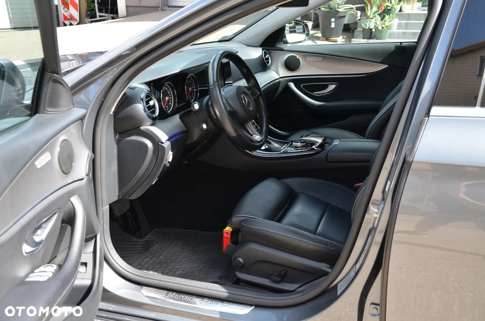 Mercedes-Benz Klasa E 220 d 9G-TRONIC - 7