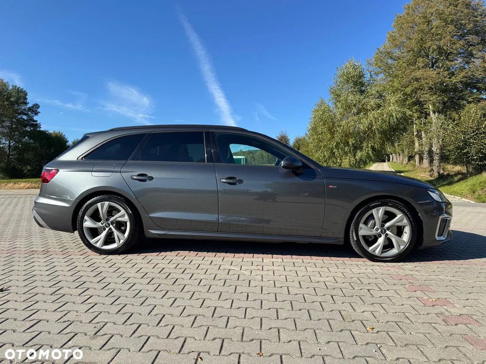 Audi A4 Avant 40 TDI quattro S tronic S line - 4