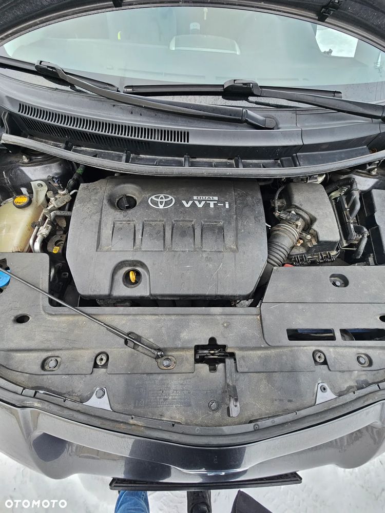 Toyota Auris 1.6 VVT-i Team - 11