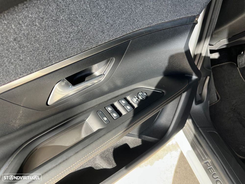 Peugeot 3008 1.5 BlueHDi GT EAT8 - 15