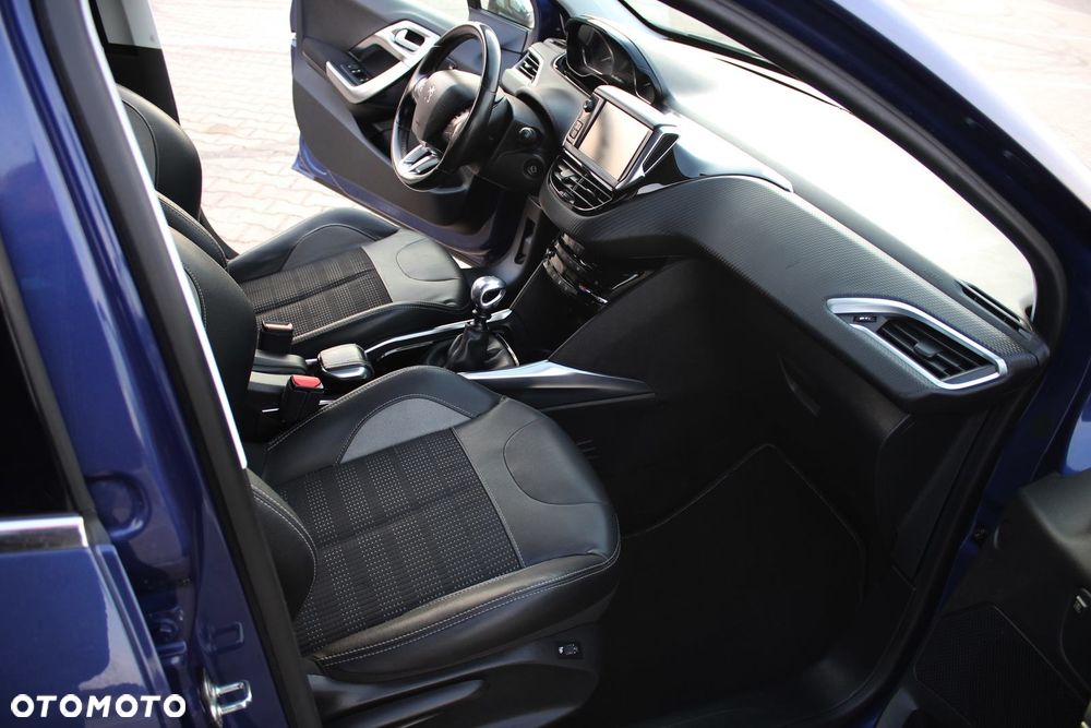 Peugeot 2008 1.6 e-HDi Allure S&S - 13
