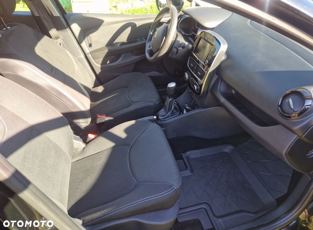 Renault Clio - 6