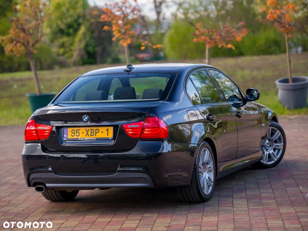 BMW Seria 3 318i Edition Sport - 9