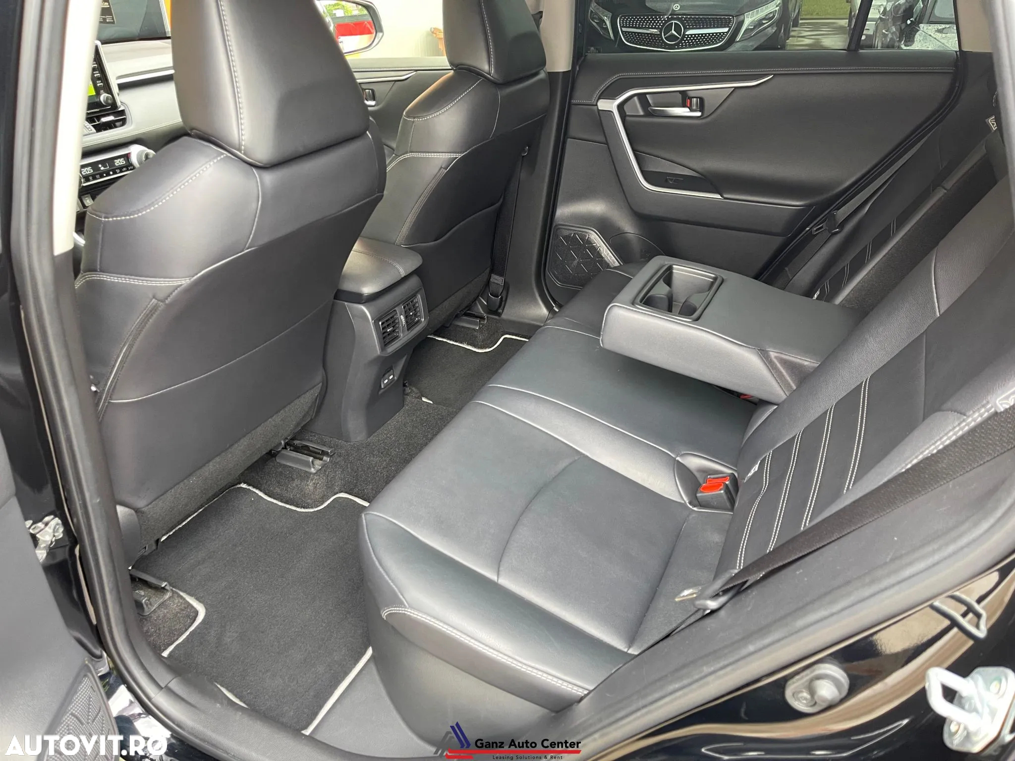 Toyota RAV4 2.5 Hybrid VVT-iE 4x4 Luxury - 23