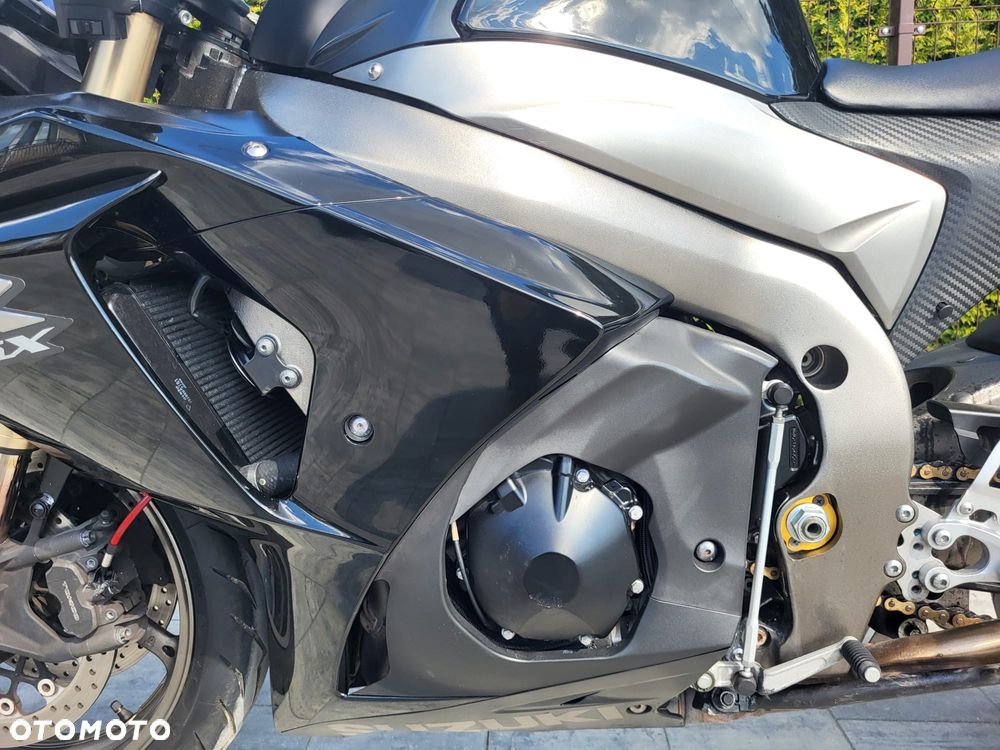 Suzuki GSX 1000 - 14