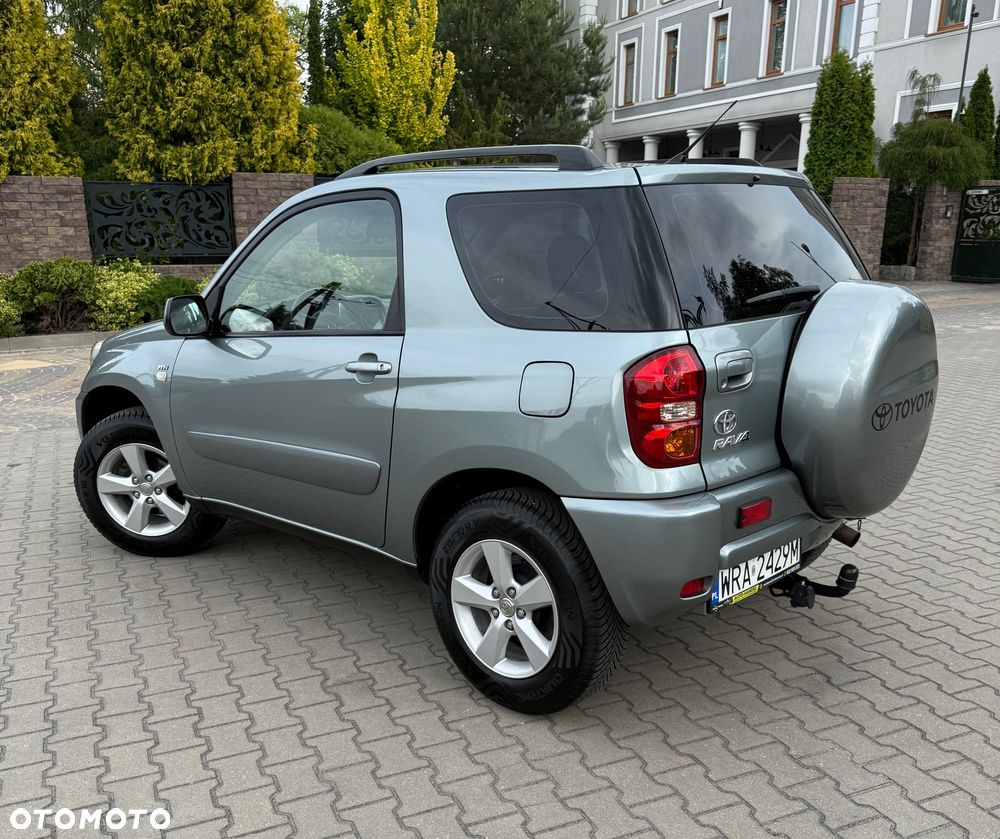 Toyota RAV4 - 9