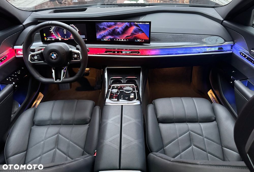BMW Seria 7 740i - 25