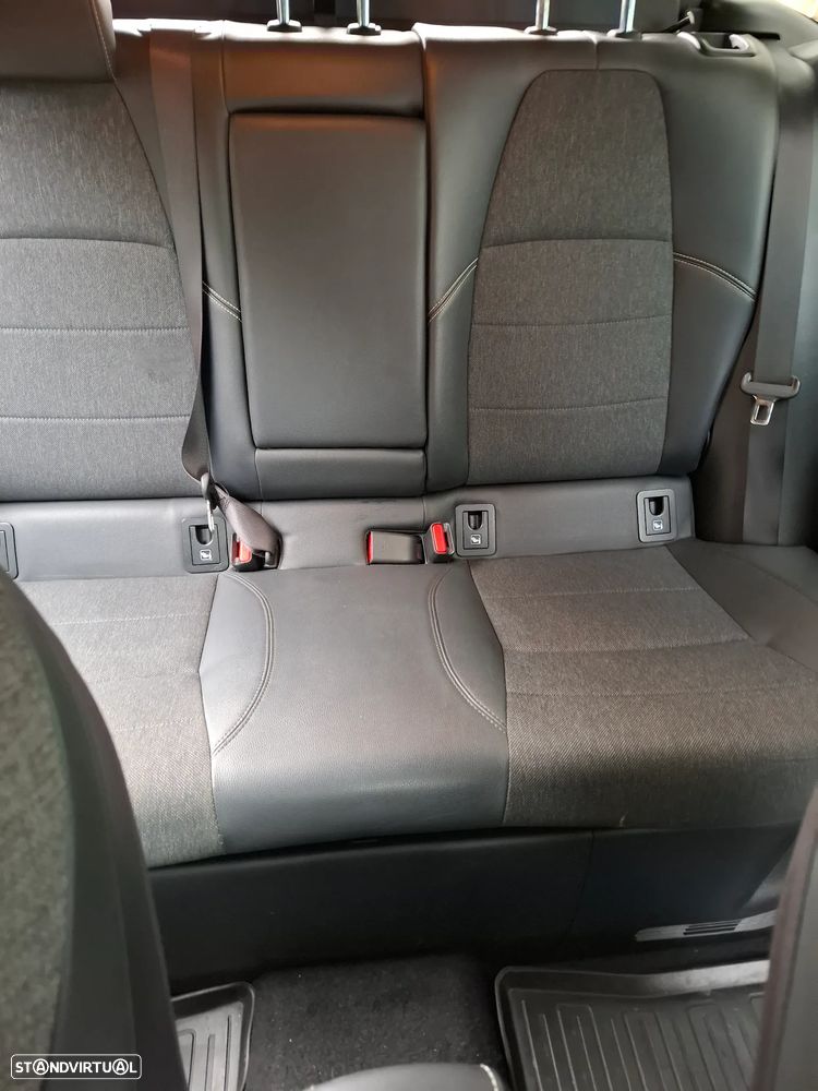 Toyota Corolla Touring Sports 1.8 Hybrid Comfort+P.Sport - 24