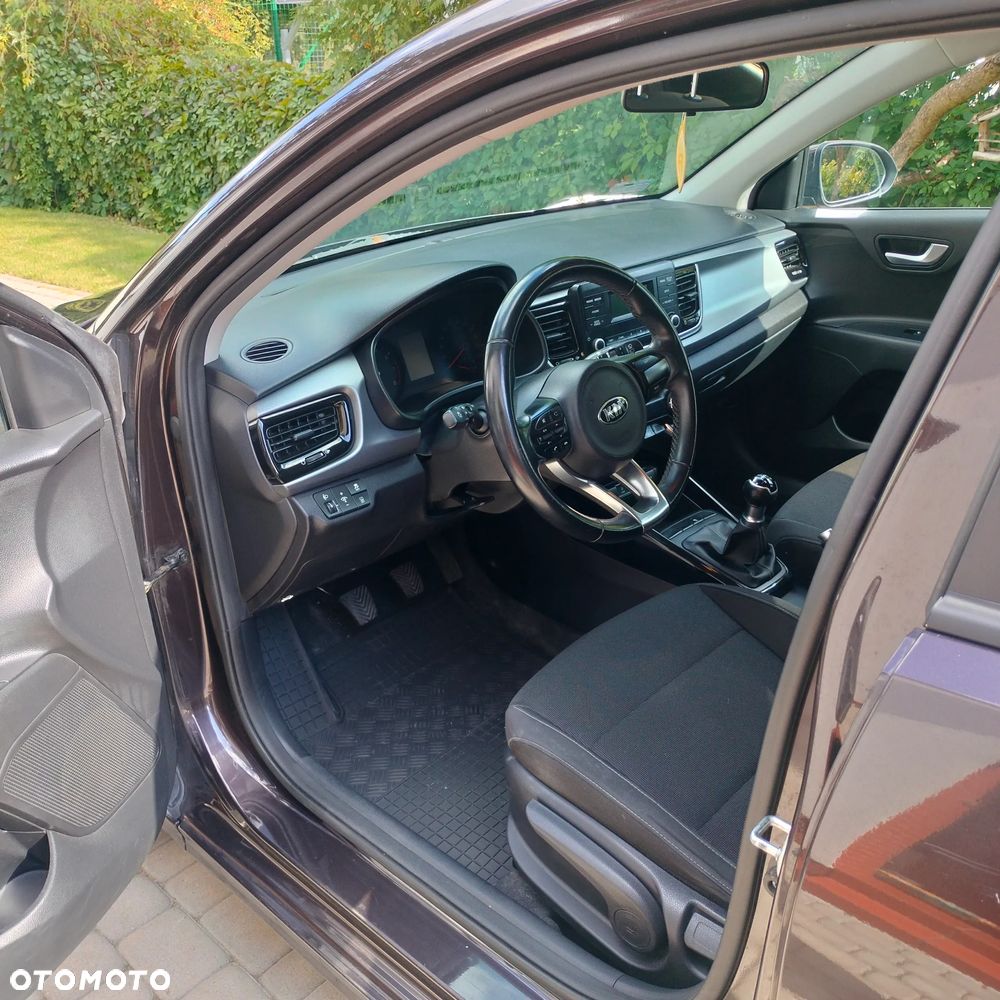 Kia Rio 1.2 L - 11