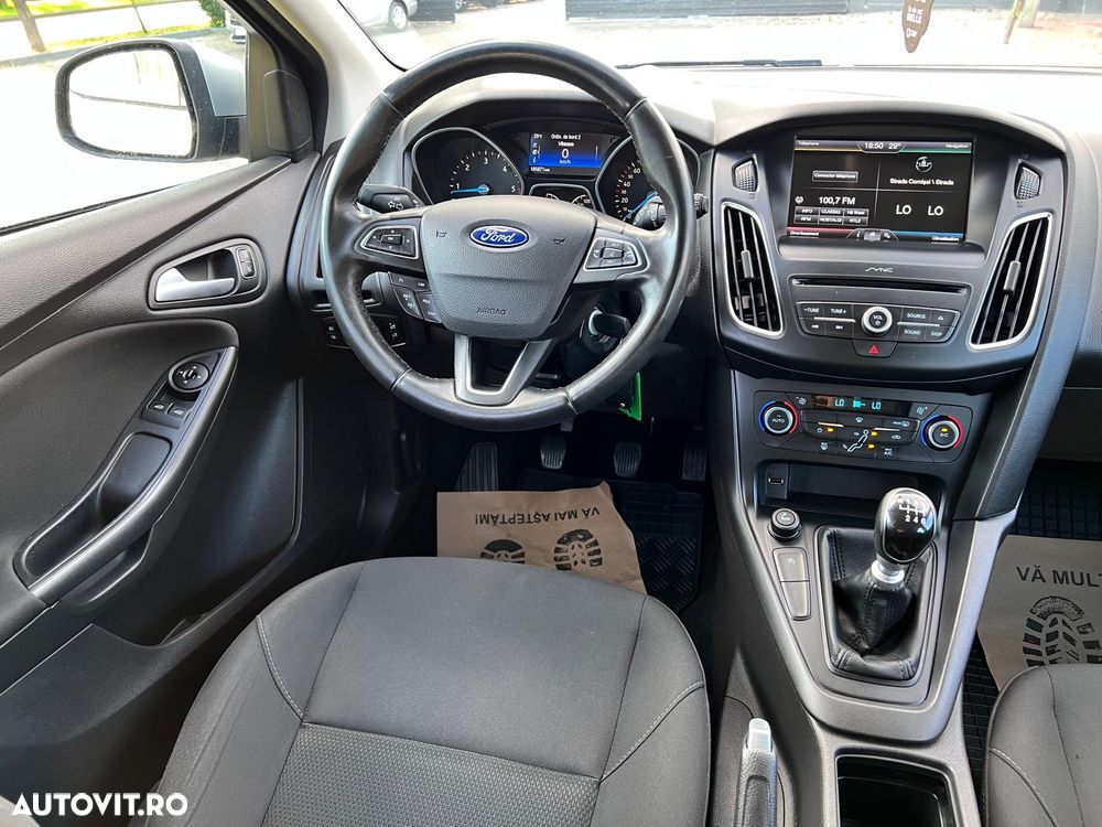 Ford Focus 1.6 TDCi DPF Start-Stopp-System SYNC Edition - 14