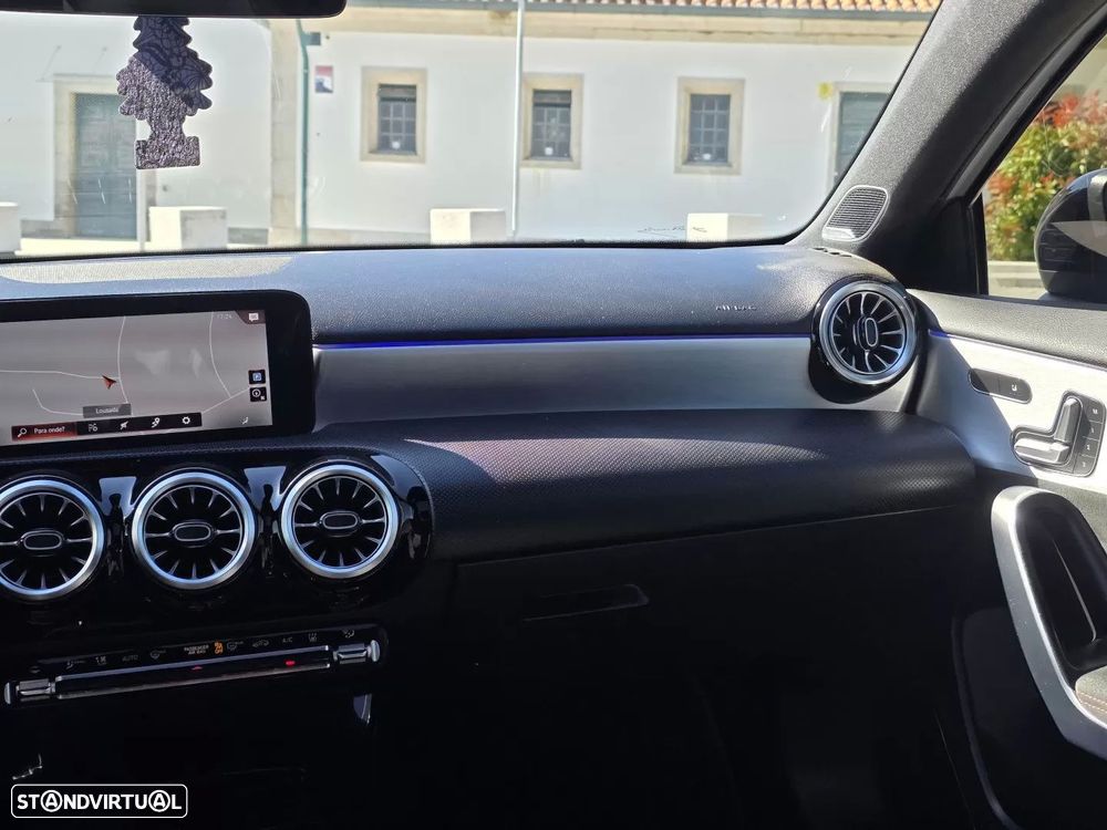 Mercedes-Benz A 250 e 8G-DCT AMG Line - 27