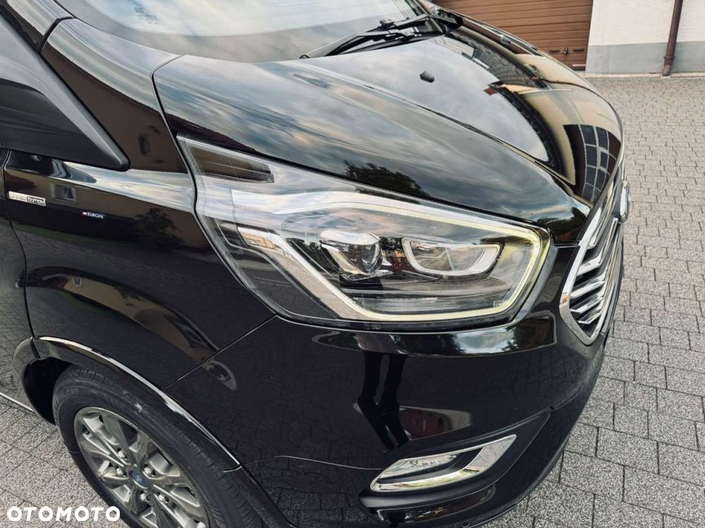 Ford Tourneo Custom - 26