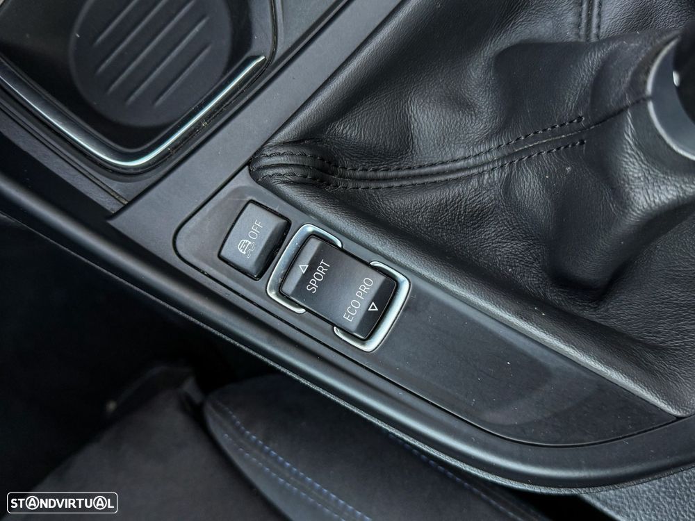 BMW 118 d Pack M - 31